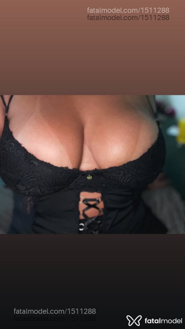Acompanhante mulher morena (o) de olhos castanhos - Juliana Alencar