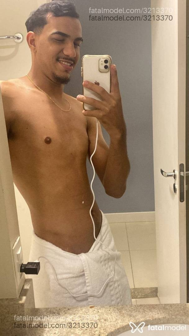 Acompanhante homem morena (o) de olhos castanhos - Kakasilva Acompanhante homem morena (o) de olhos castanhos - Kakasilva