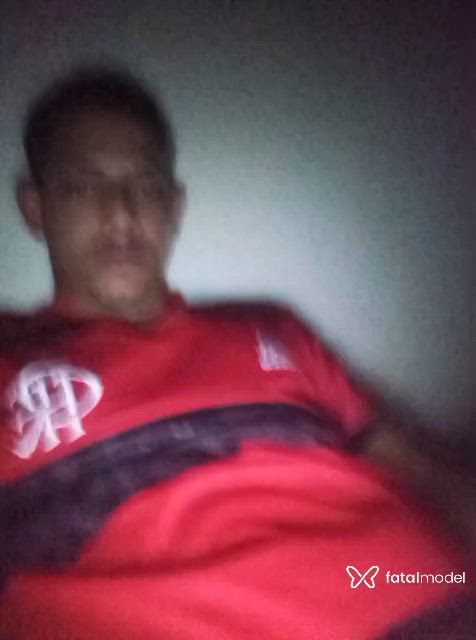 Acompanhante homem morena (o) de olhos castanhos - Leozinho