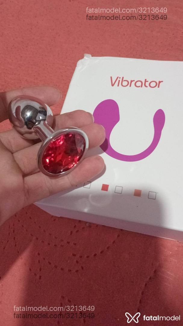 Acompanhante mulher loira (o) de olhos castanhos em Virtual - Novinhacasada