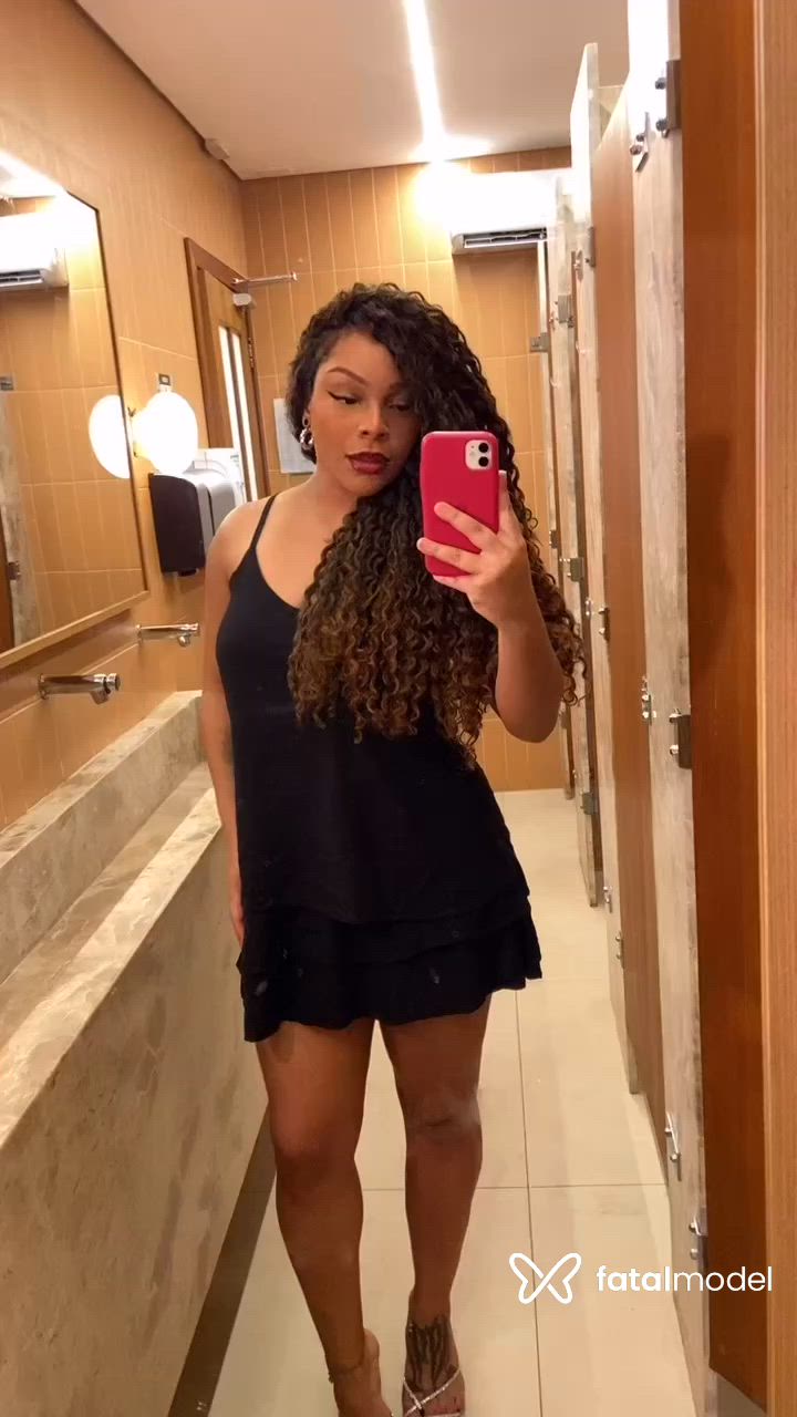 Acompanhante mulher com cabelo castanho de olhos castanhos - Anny Fernandes