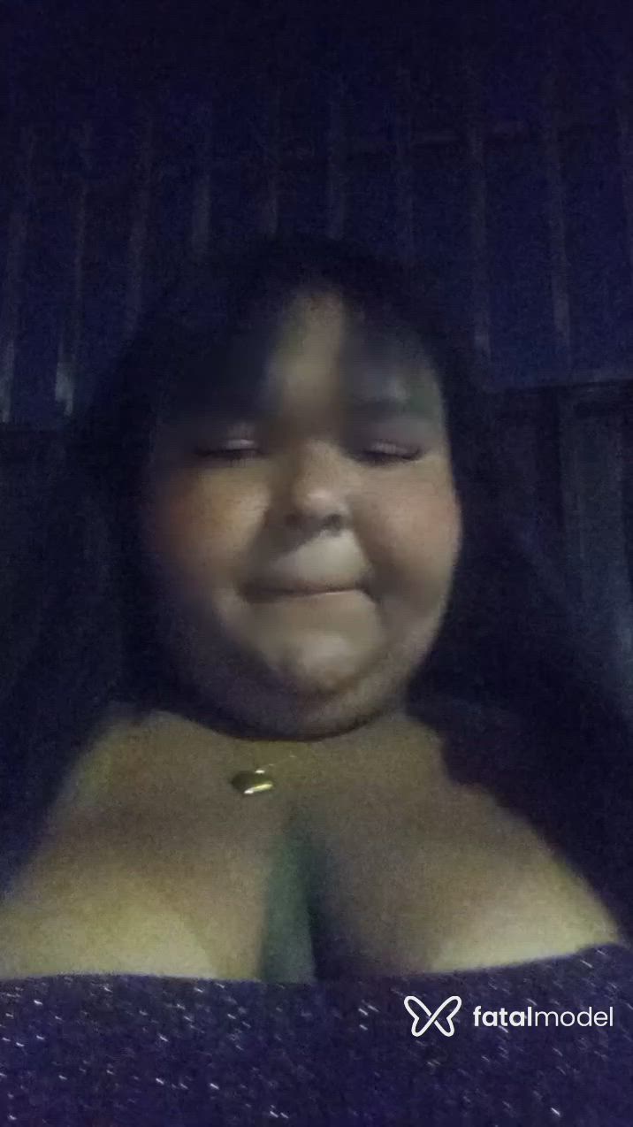 Acompanhante mulher morena (o) de olhos castanhos - Kysla