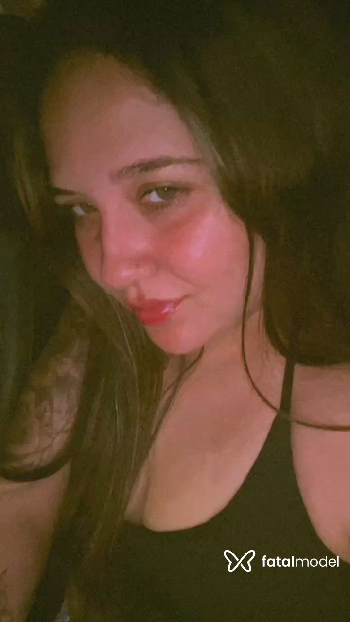 Acompanhante mulher com cabelo castanho de olhos verdes - Dudah Acompanhante mulher com cabelo castanho de olhos verdes - Dudah