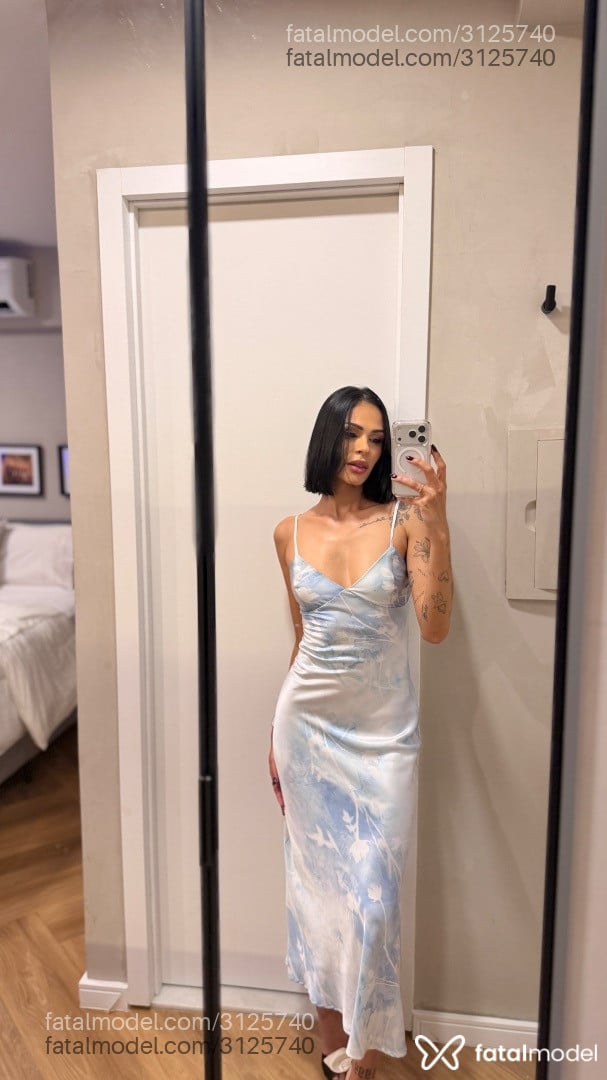 Acompanhante mulher morena (o) de olhos castanhos - Laura