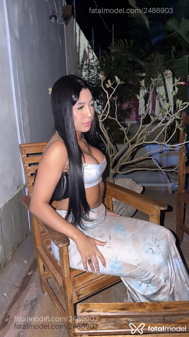 Acompanhante mulher morena (o) de olhos pretos - Anna Ju Acompanhante mulher morena (o) de olhos pretos - Anna Ju