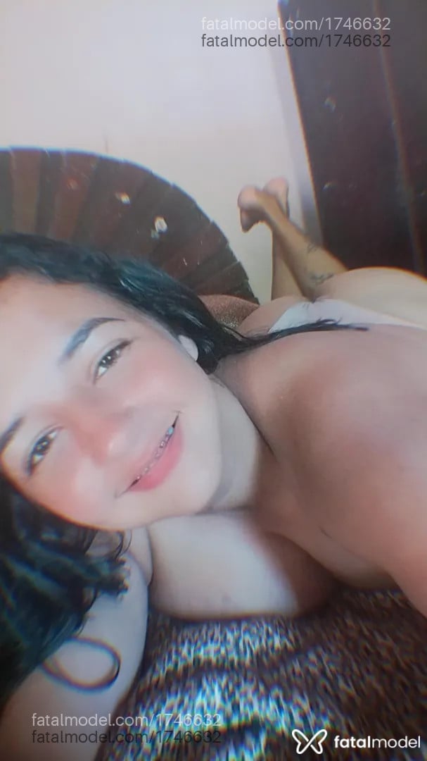 Acompanhante mulher morena (o) de olhos castanhos - Jéssica