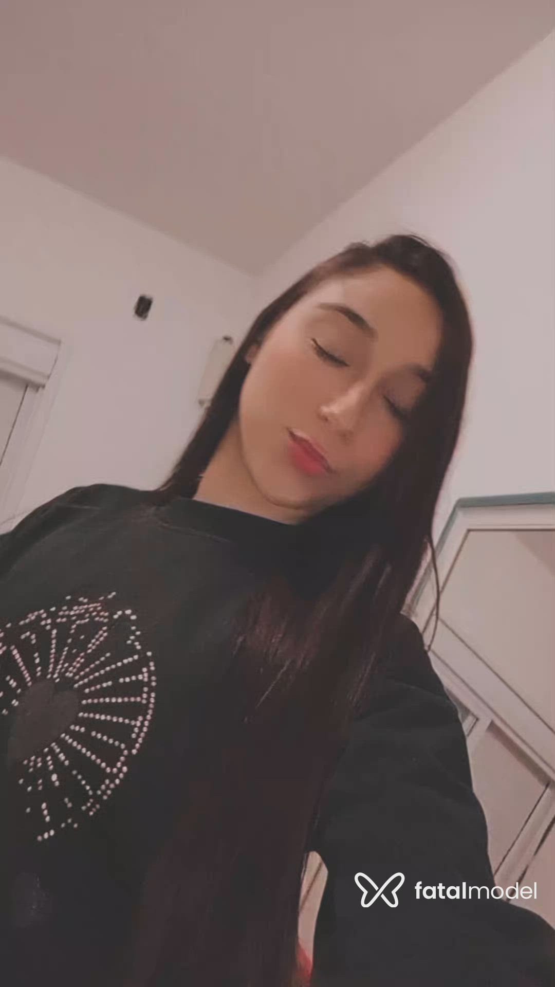 Acompanhante mulher morena (o) de olhos castanhos - Sttephany