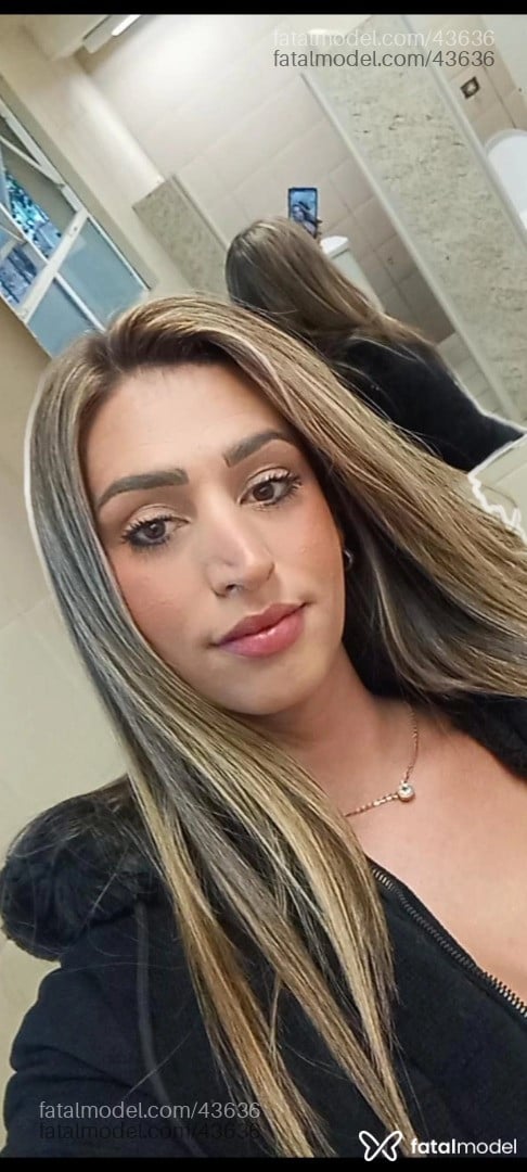 Acompanhante mulher trans morena (o) de olhos castanhos - Isabelly Lins
