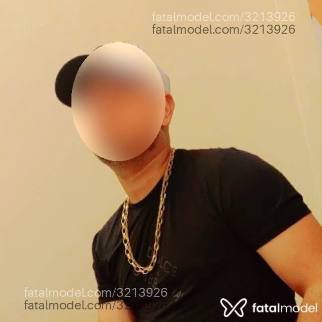Acompanhante homem com cabelo castanho de olhos castanhos em Balneário Camboriú - Théo Souza