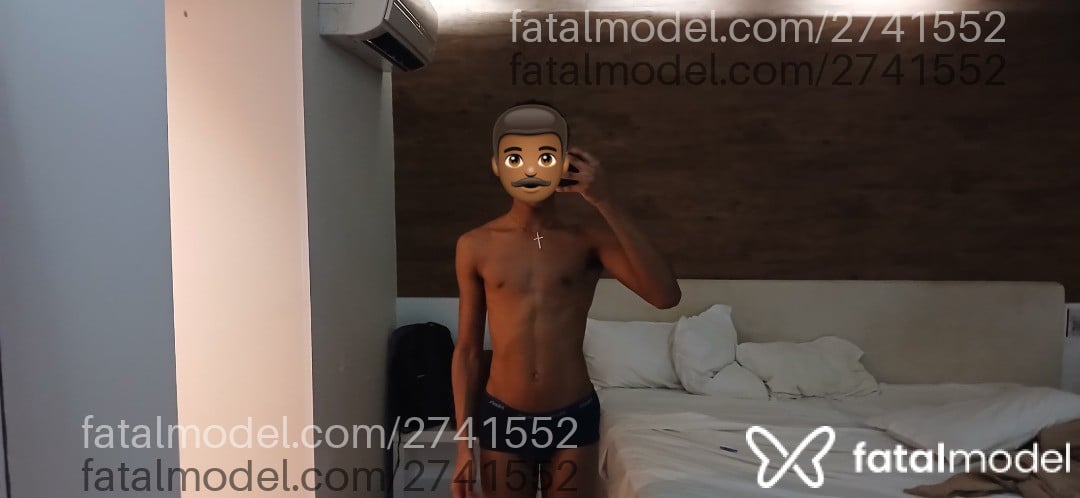 Acompanhante homem com cabelo castanho de olhos castanhos - Camboyrj