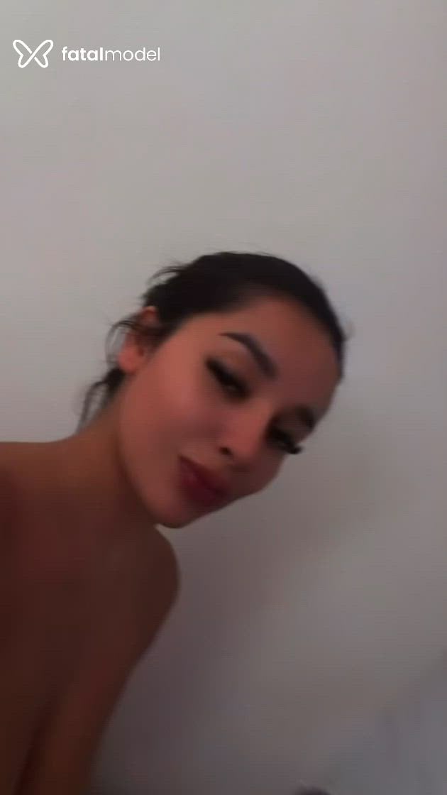 Acompanhante mulher com cabelo castanho de olhos pretos - Jessica