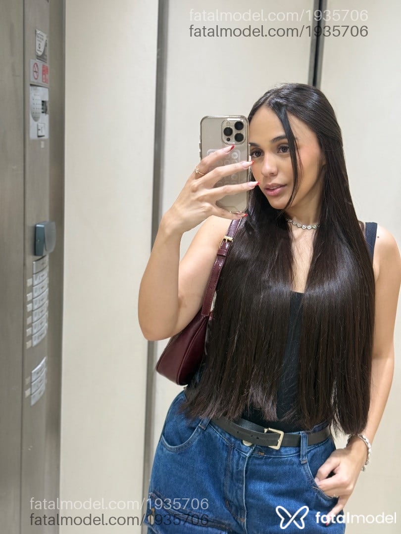 Acompanhante mulher morena (o) de olhos castanhos - Jade Cardoso