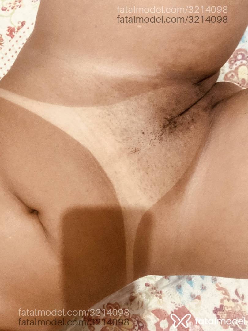 Acompanhante mulher morena (o) de olhos castanhos - Brenda