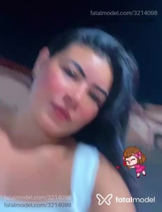 Acompanhante mulher morena (o) de olhos castanhos em Virtual Acompanhante mulher morena (o) de olhos castanhos em Virtual - Brenda