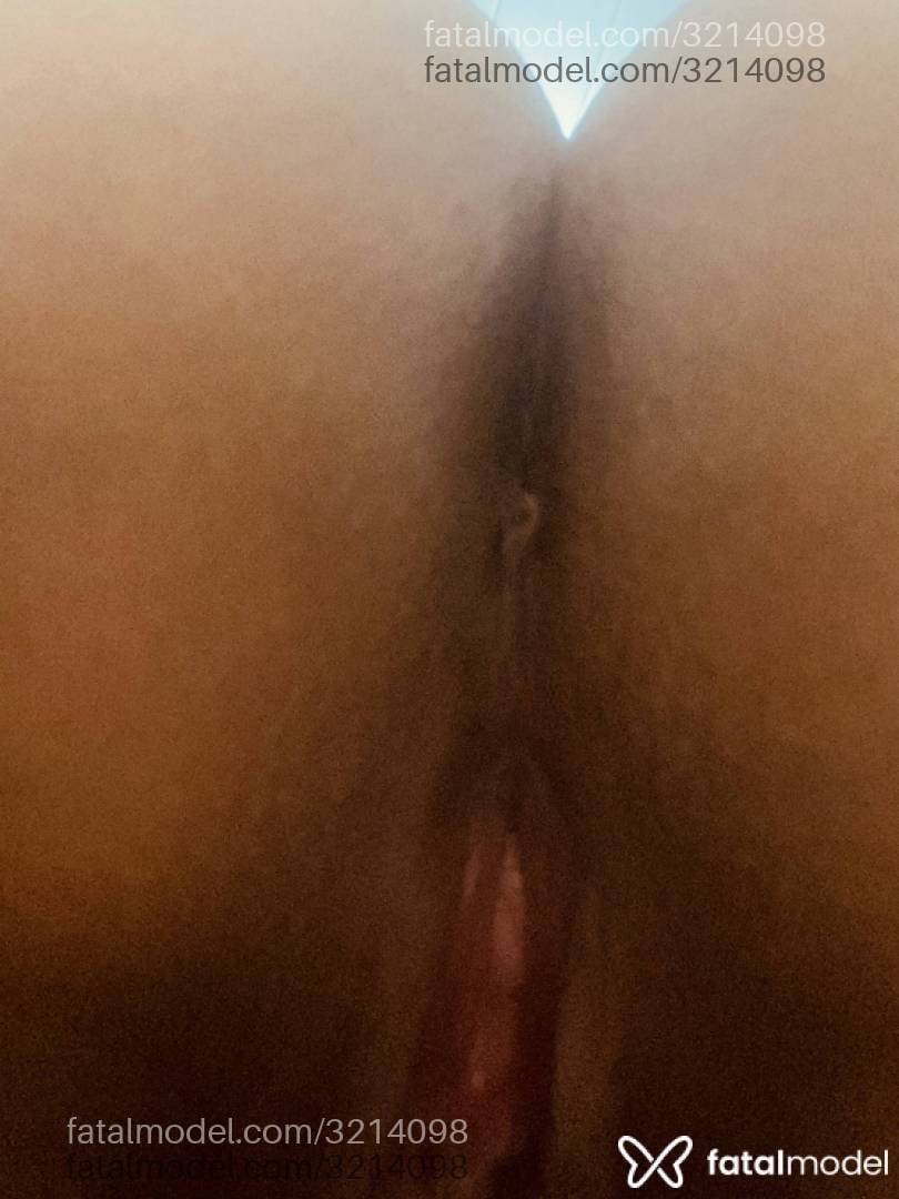 Acompanhante mulher morena (o) de olhos castanhos - Brenda