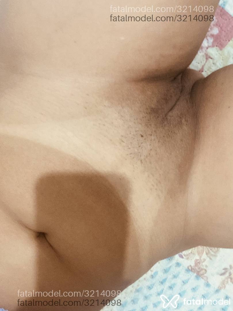 Acompanhante mulher morena (o) de olhos castanhos - Brenda