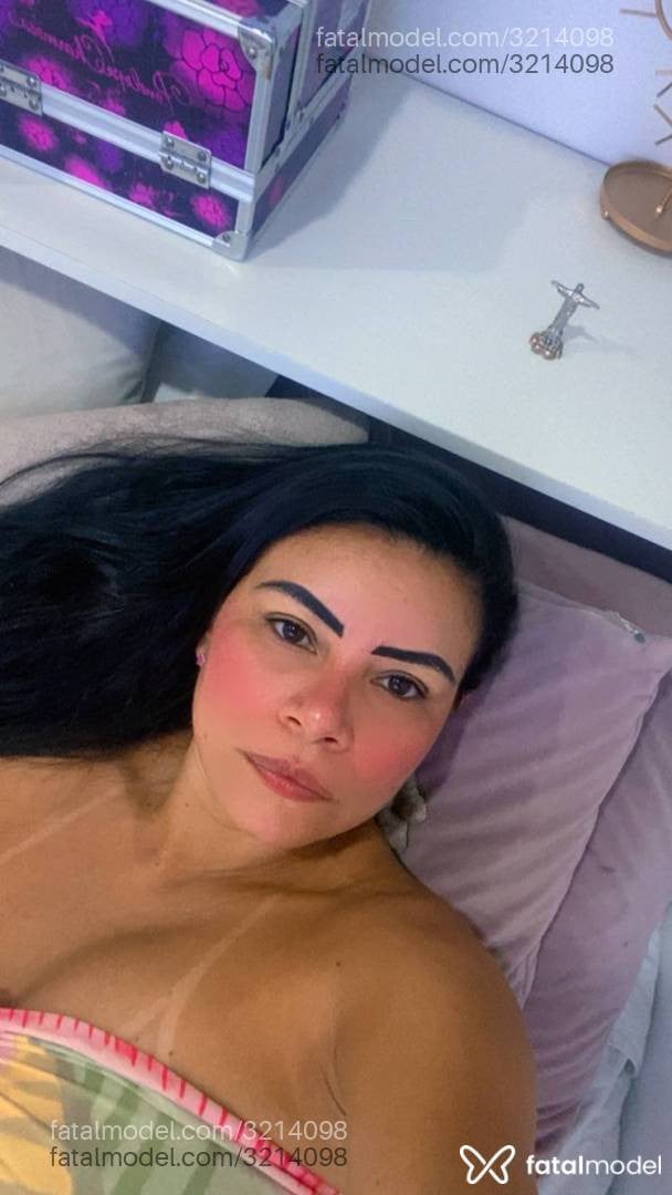 Acompanhante mulher morena (o) de olhos castanhos - Brenda