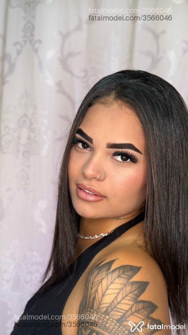 Acompanhante mulher morena (o) de olhos mel - Jessyka Acompanhante mulher morena (o) de olhos mel - Jessyka