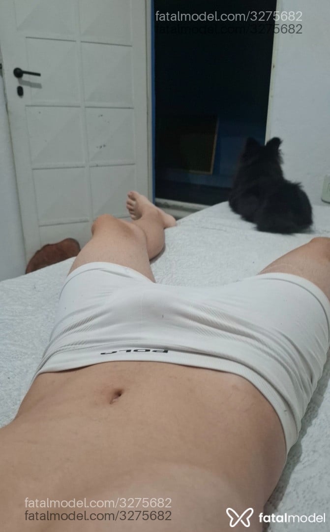 Acompanhante homem morena (o) de olhos castanhos - Souza