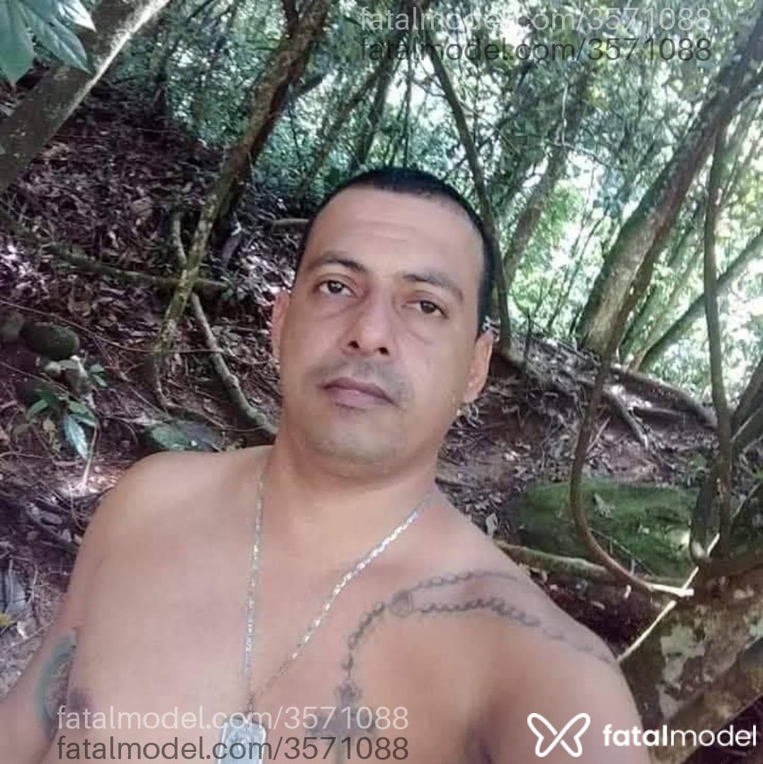 Acompanhante homem morena (o) de olhos castanhos - Morenopqd
