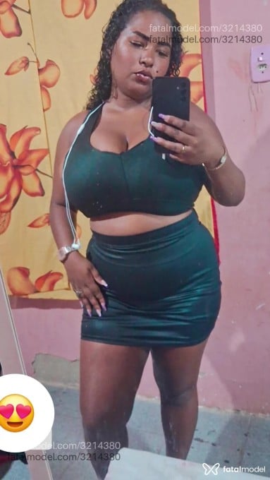 Acompanhante mulher morena (o) de olhos pretos em Rio de Janeiro Acompanhante mulher morena (o) de olhos pretos em Rio de Janeiro - Bruna