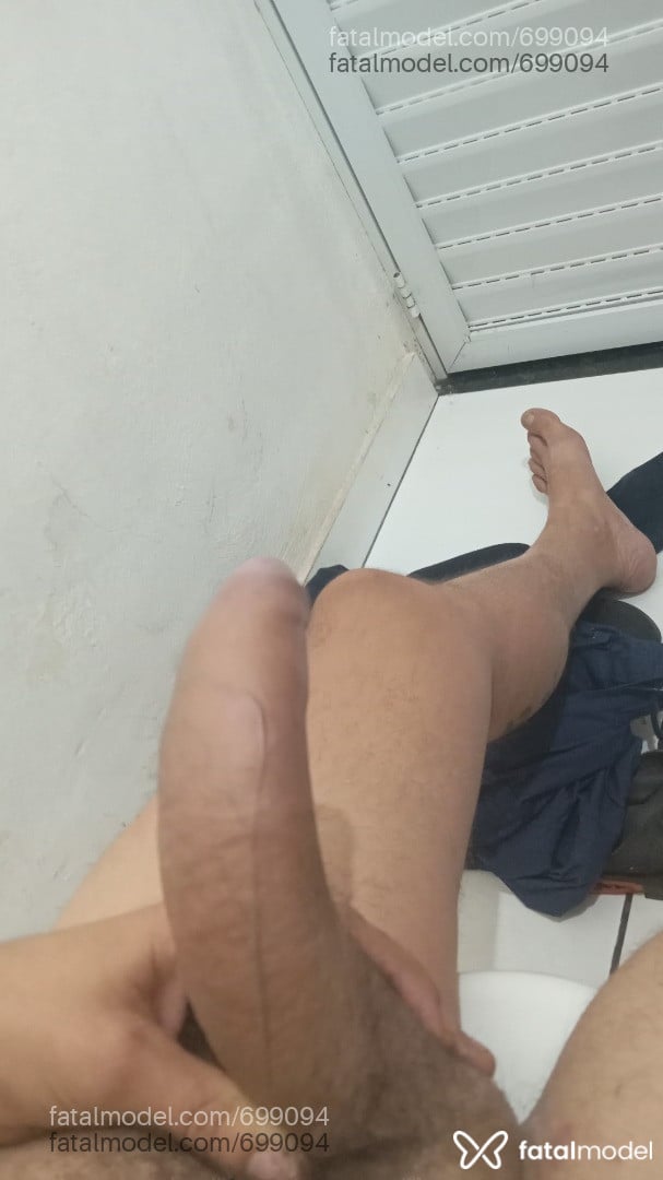 Acompanhante homem com cabelo castanho de olhos castanhos - Hygor