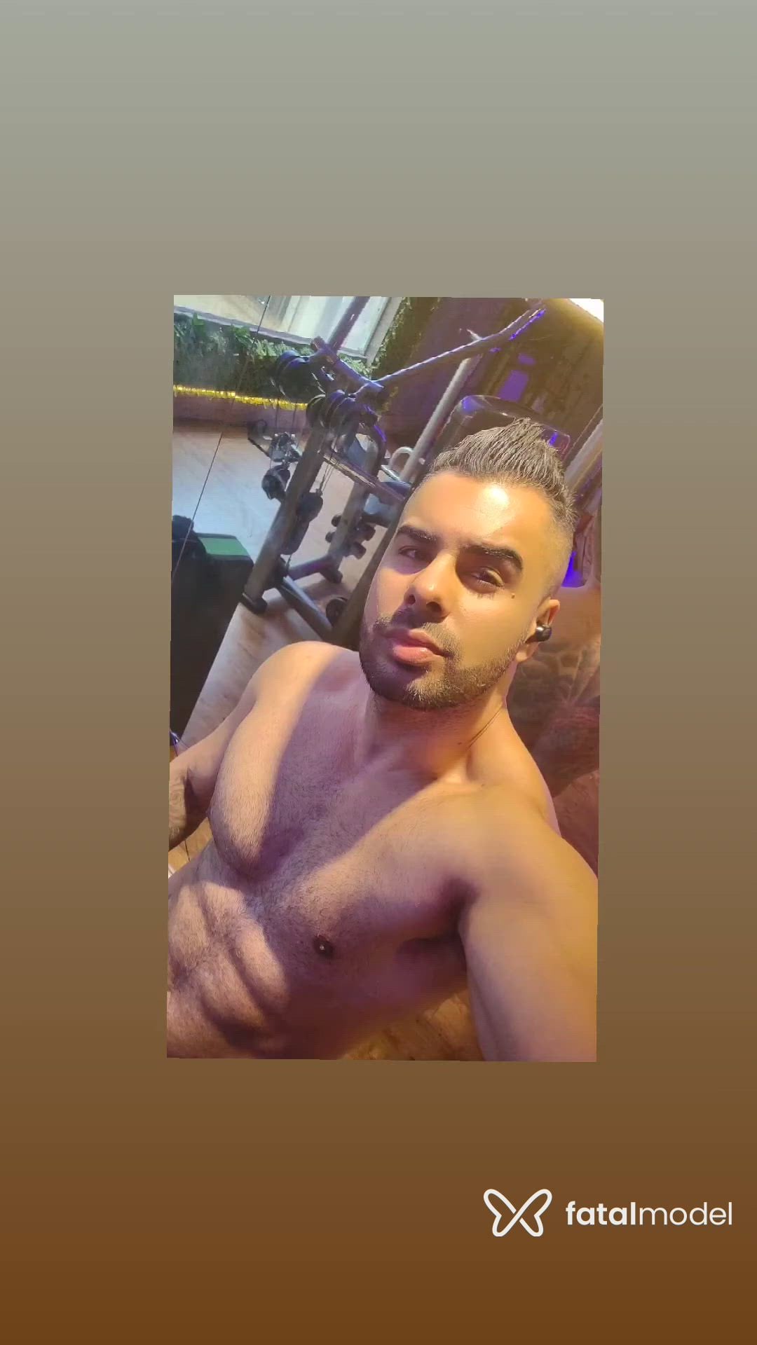 Acompanhante homem com cabelo castanho de olhos castanhos - Caio Prestes