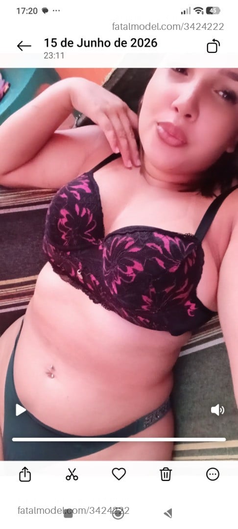 Acompanhante mulher com cabelo castanho de olhos castanhos - Priscila