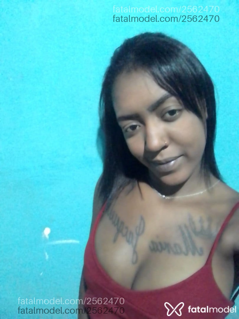 Acompanhante mulher com cabelo castanho de olhos castanhos - Milly Acompanhante mulher com cabelo castanho de olhos castanhos - Milly