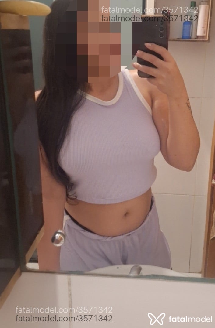 Acompanhante mulher morena (o) de olhos pretos - Ana Júlia Acompanhante mulher morena (o) de olhos pretos - Ana Júlia