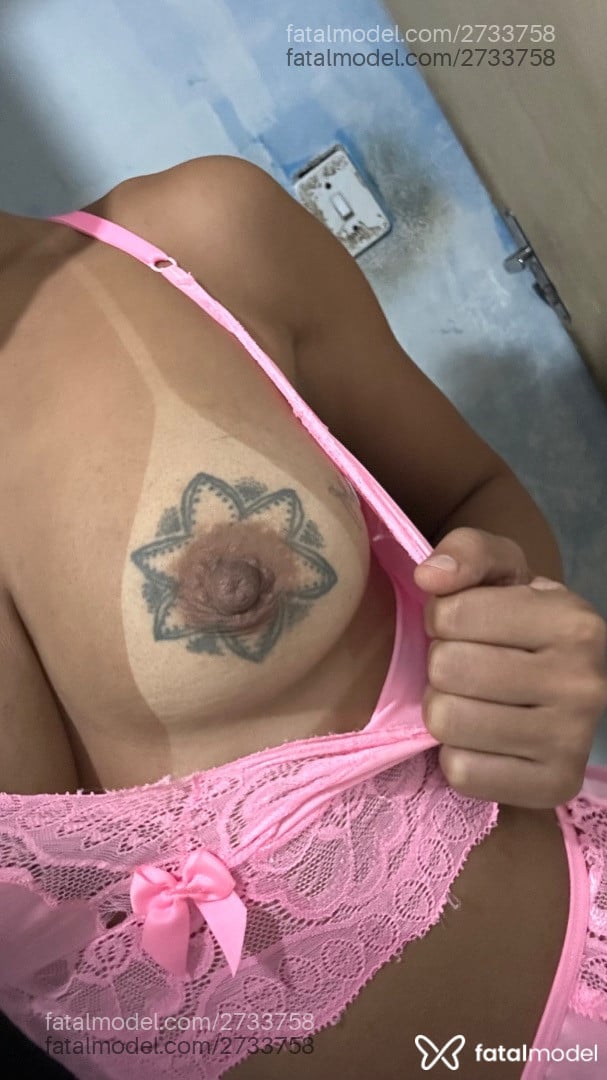 Acompanhante mulher morena (o) de olhos pretos - Estrelinha Acompanhante mulher morena (o) de olhos pretos - Estrelinha