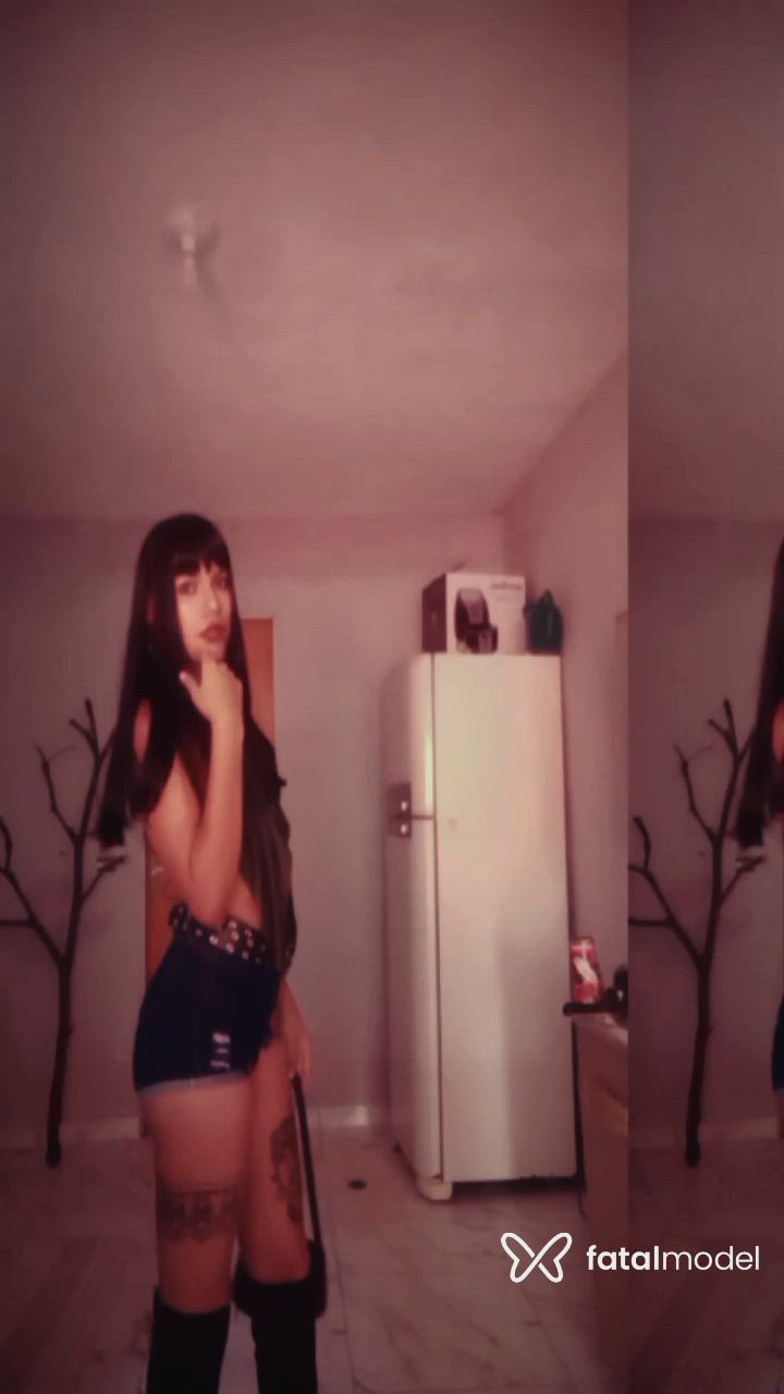 Acompanhante mulher trans morena (o) de olhos castanhos - Indi Acompanhante mulher trans morena (o) de olhos castanhos - Indi