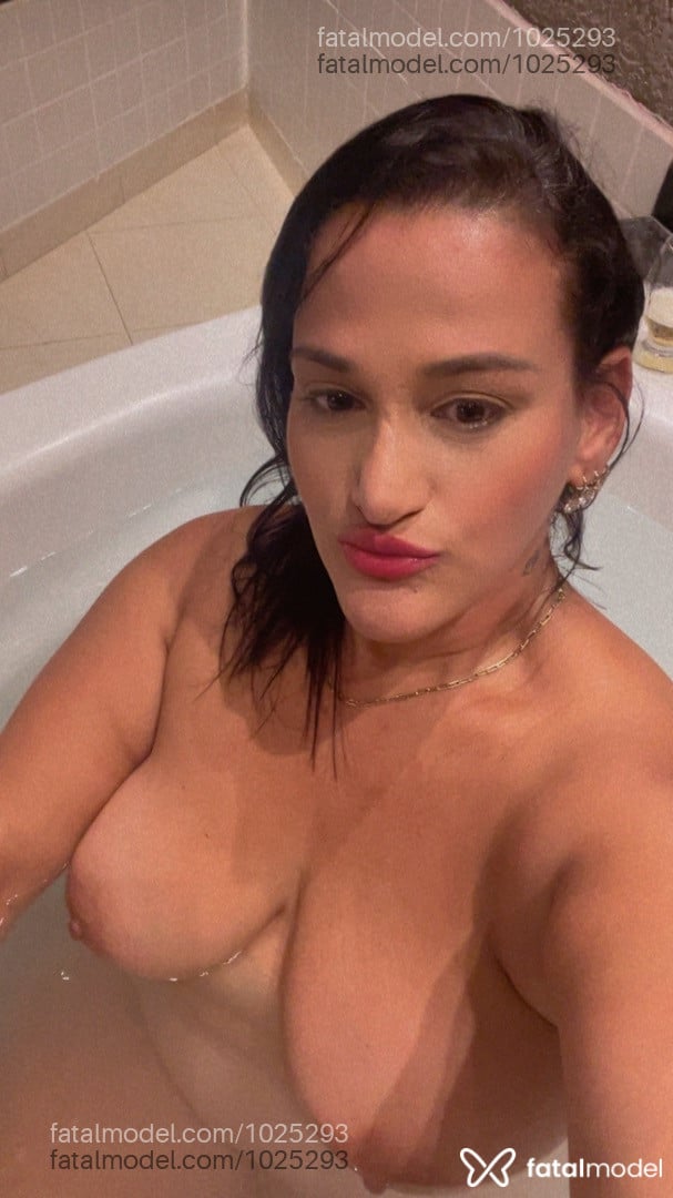 Acompanhante mulher morena (o) de olhos castanhos - Vanessa Monteiro