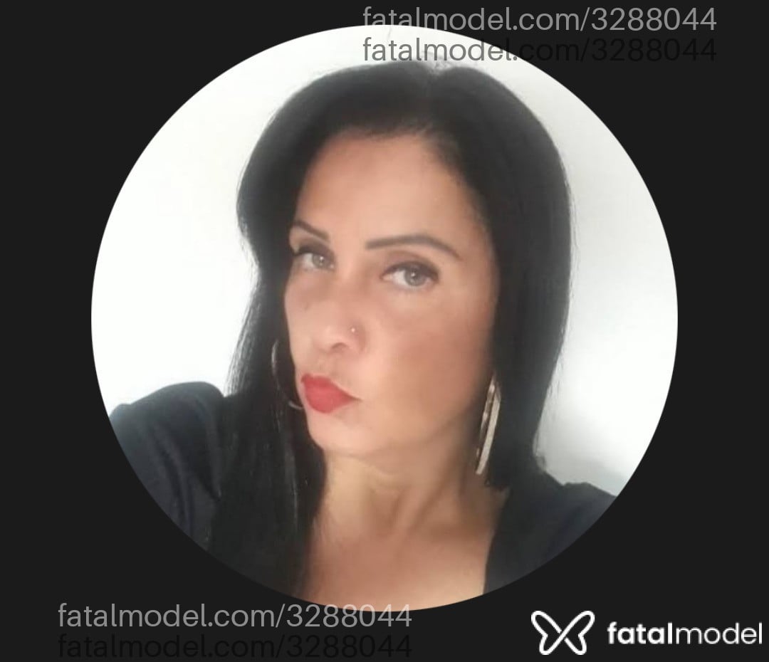 Acompanhante mulher morena (o) de olhos verdes - Sara Santine