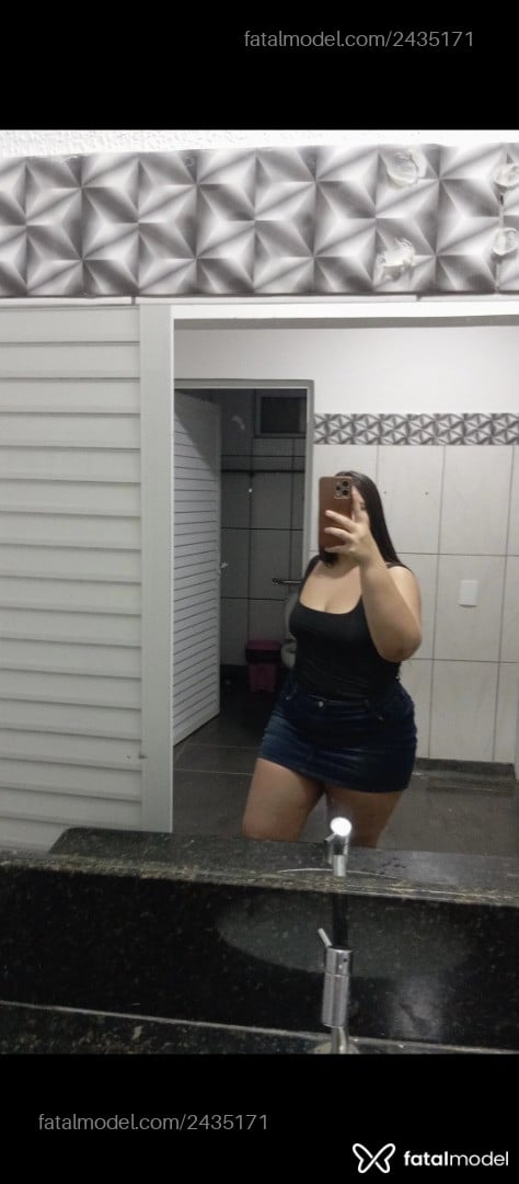 Acompanhante mulher morena (o) de olhos pretos - Maria Eduarda