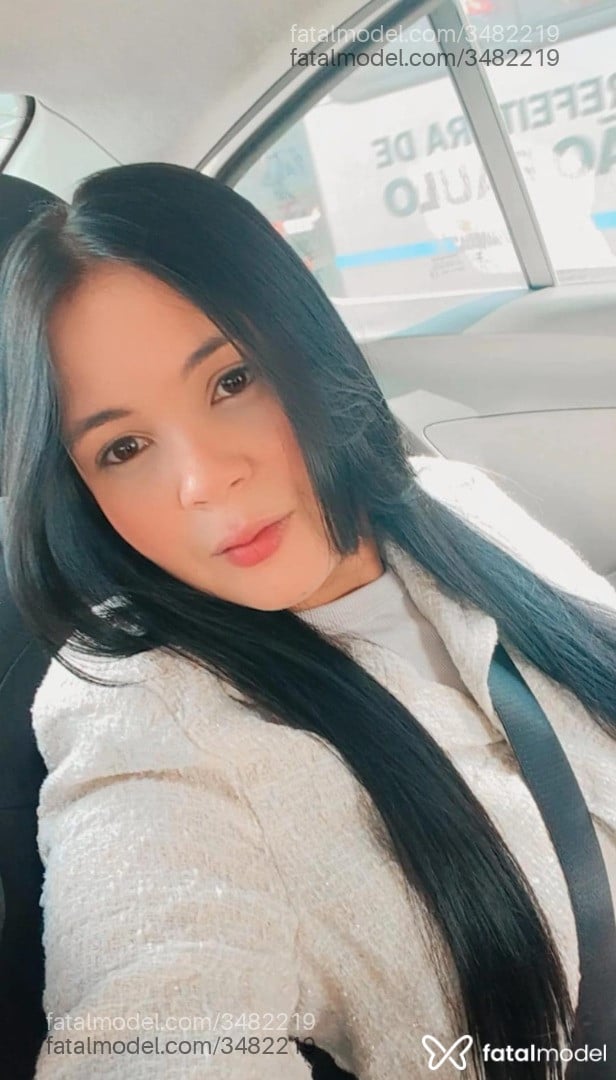 Acompanhante mulher morena (o) de olhos castanhos - Lorena Lucatelli