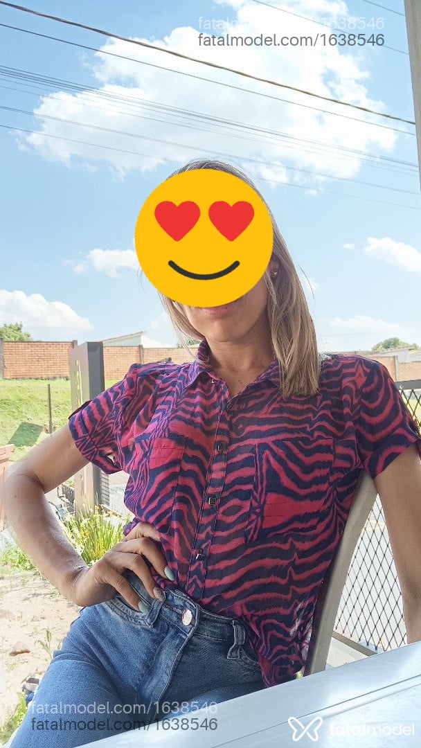 Acompanhante mulher trans loira (o) de olhos castanhos - Karlla Padilha