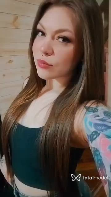 Acompanhante mulher ruiva (o) de olhos castanhos - Alice Mendes