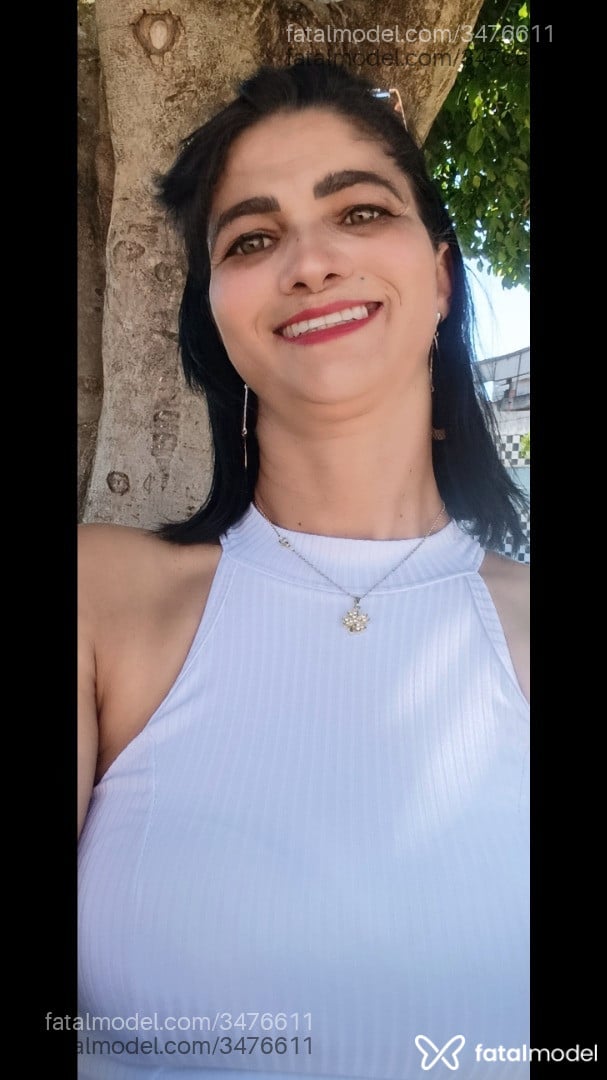 Acompanhante mulher morena (o) de olhos verdes - Mara