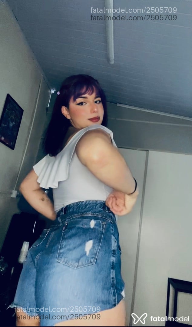 Acompanhante mulher trans morena (o) de olhos castanhos - Anocaaa Es Cocal