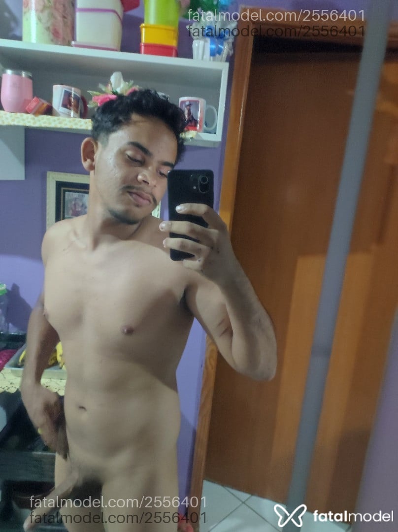 Acompanhante homem com cabelo castanho de olhos castanhos - Santos