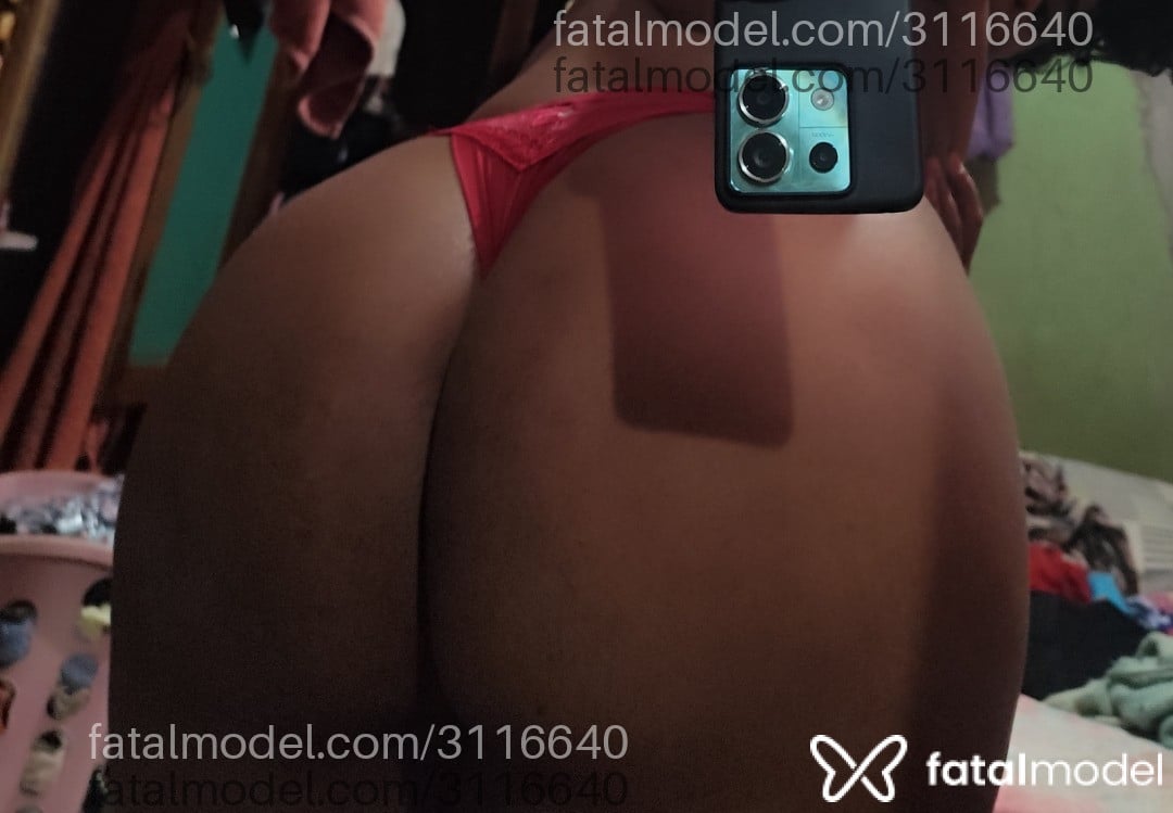 Acompanhante mulher morena (o) de olhos castanhos - Helena Souza
