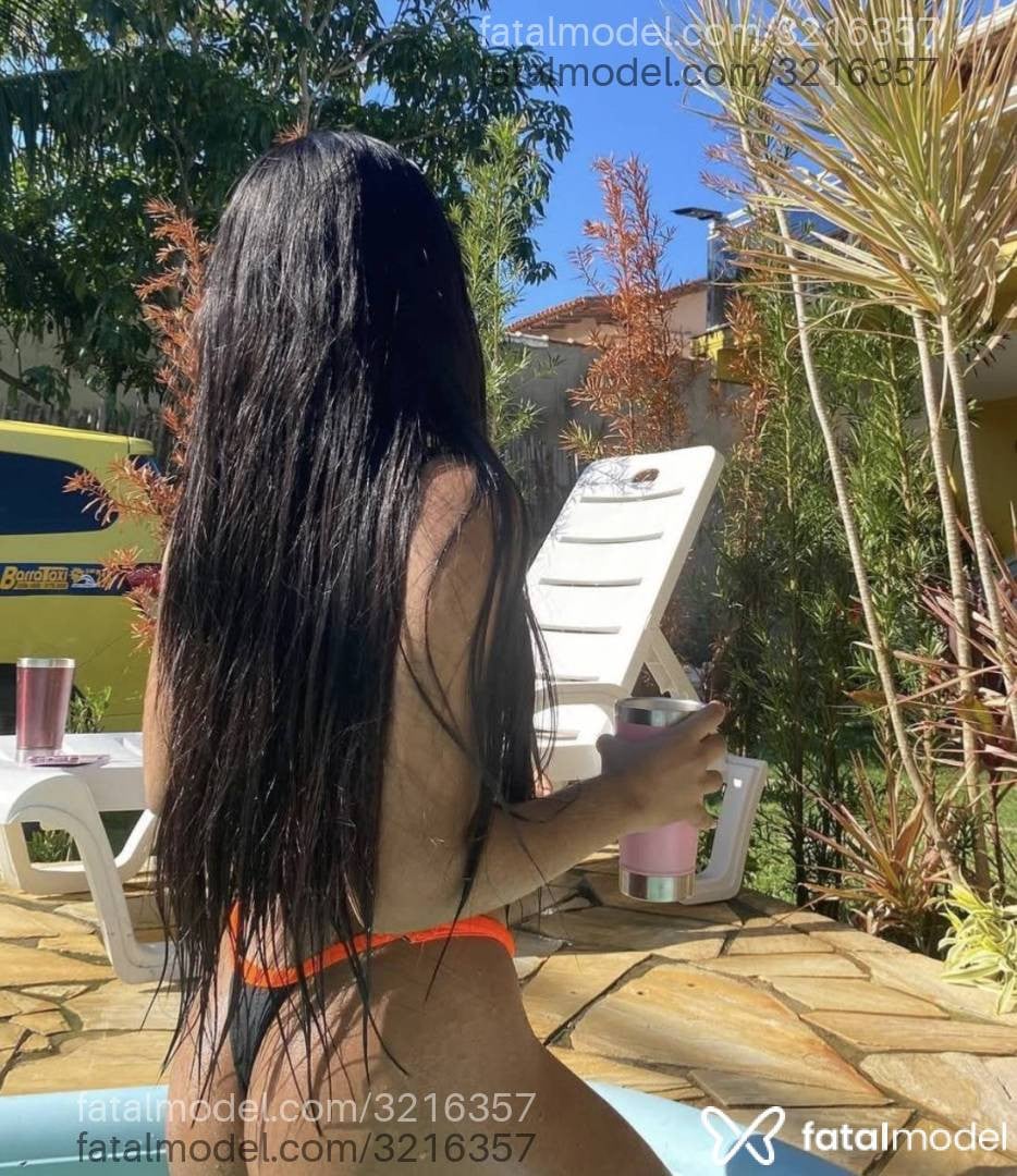 Acompanhante mulher morena (o) de olhos castanhos - Julia