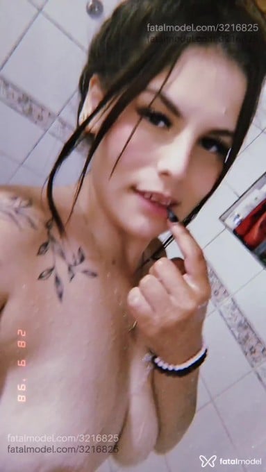 Acompanhante mulher com cabelo castanho de olhos mel em Dourados - Bianca