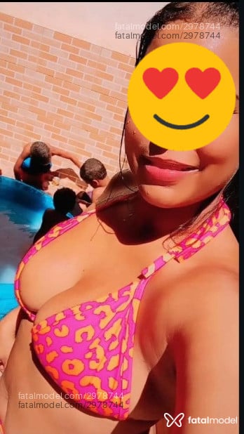 Acompanhante mulher morena (o) de olhos castanhos - Bruna