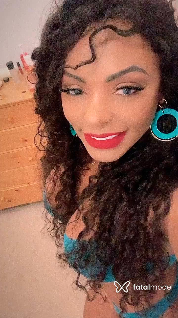 Acompanhante mulher morena (o) de olhos castanhos - Aline