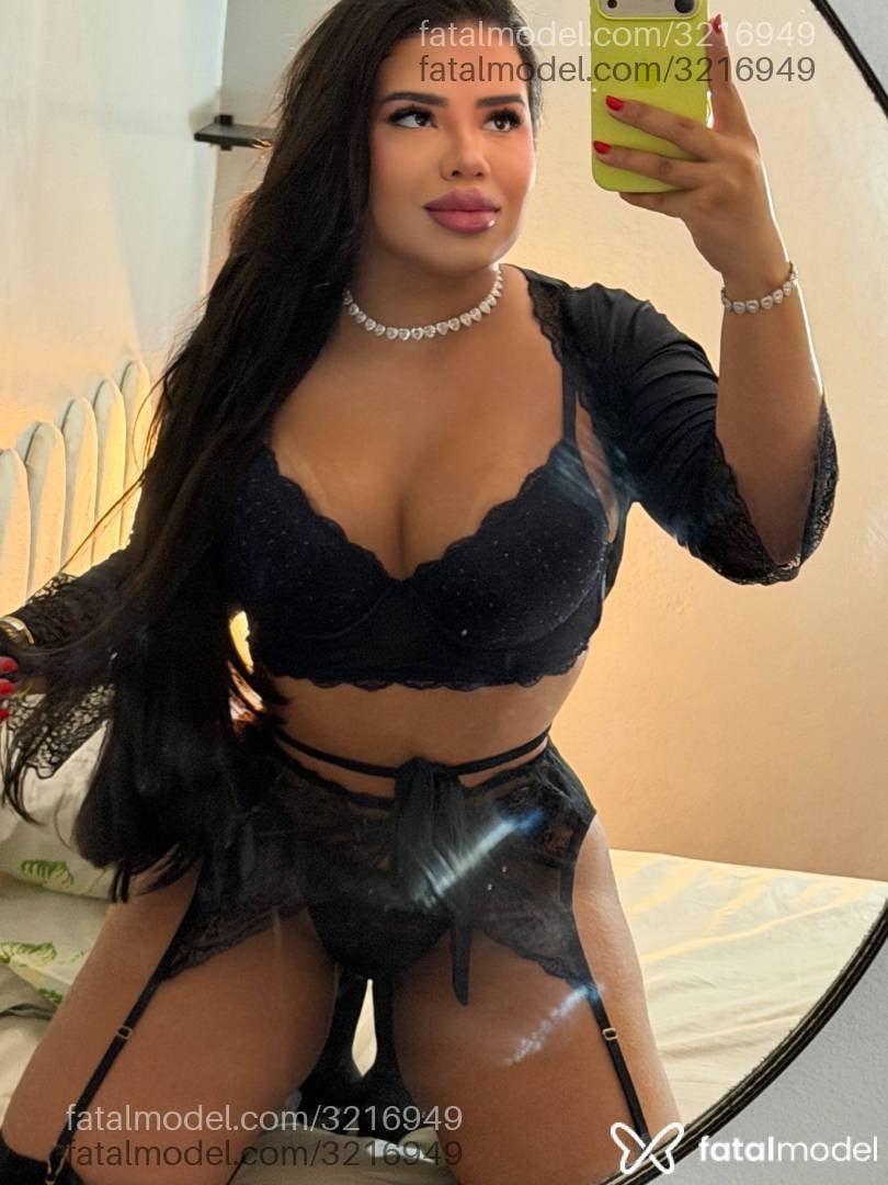 Acompanhante mulher morena (o) de olhos castanhos - Valentina Melo