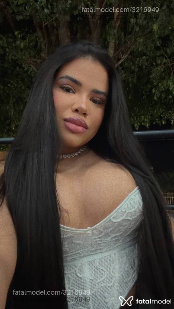 Acompanhante mulher morena (o) de olhos castanhos - Valentina Melo
