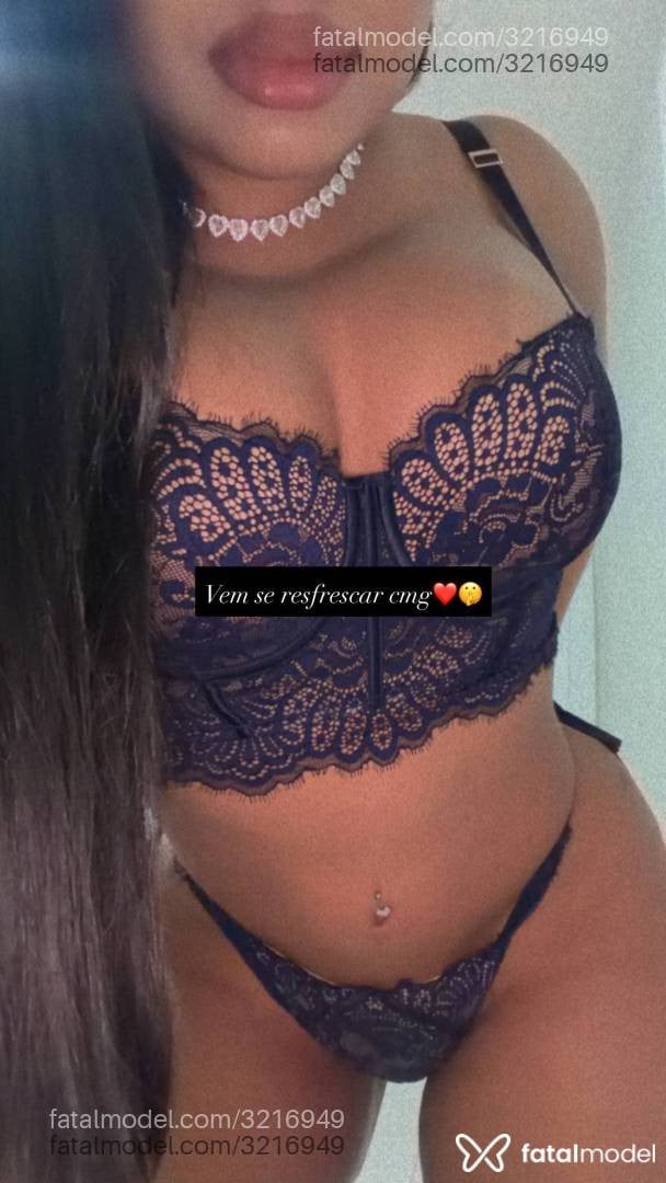 Acompanhante mulher morena (o) de olhos castanhos - Valentina Melo