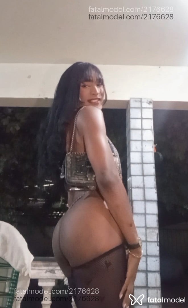 Acompanhante mulher trans morena (o) de olhos castanhos - Rafaela